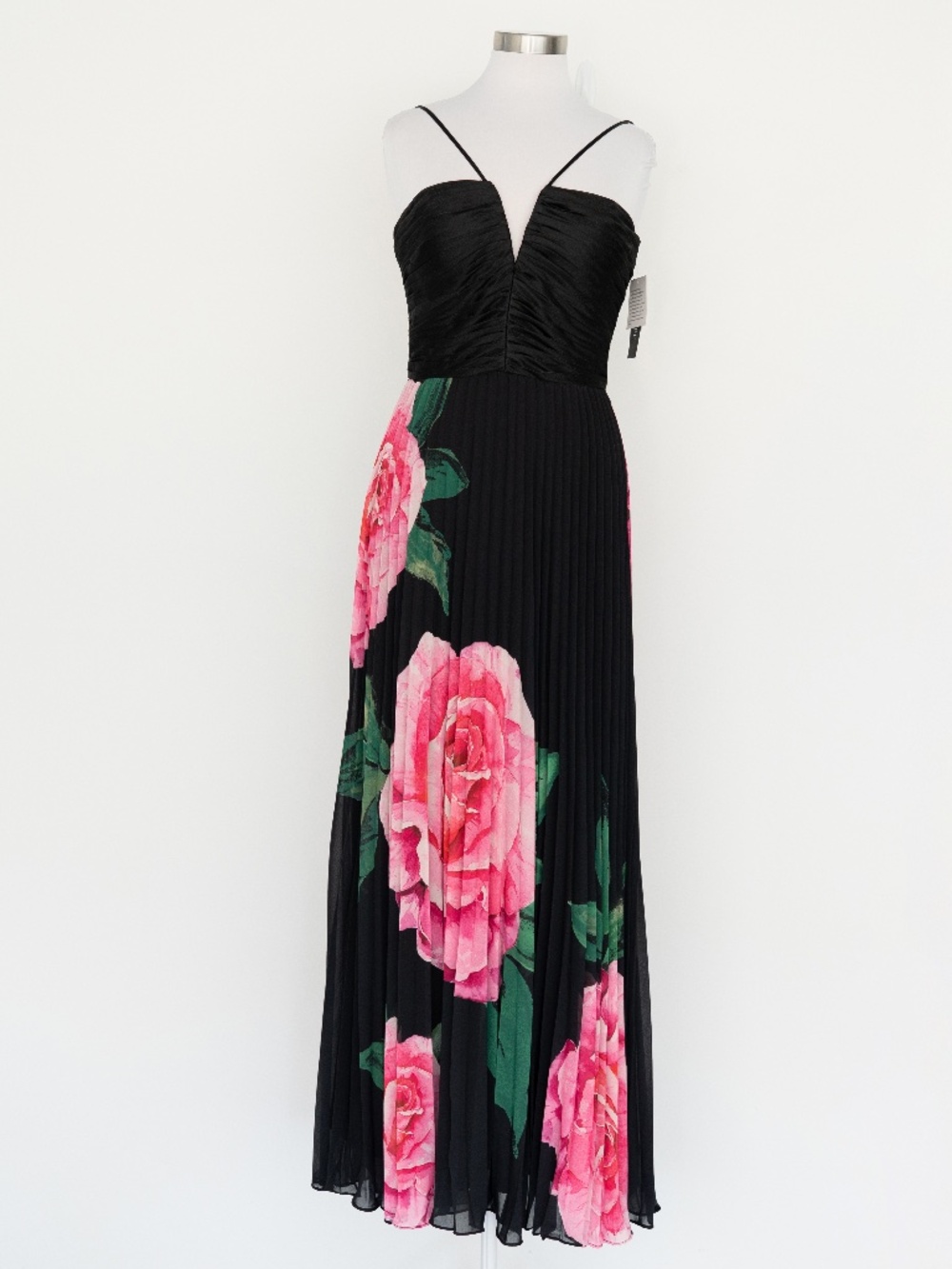 XSCAPE - Floral Pleated Gown